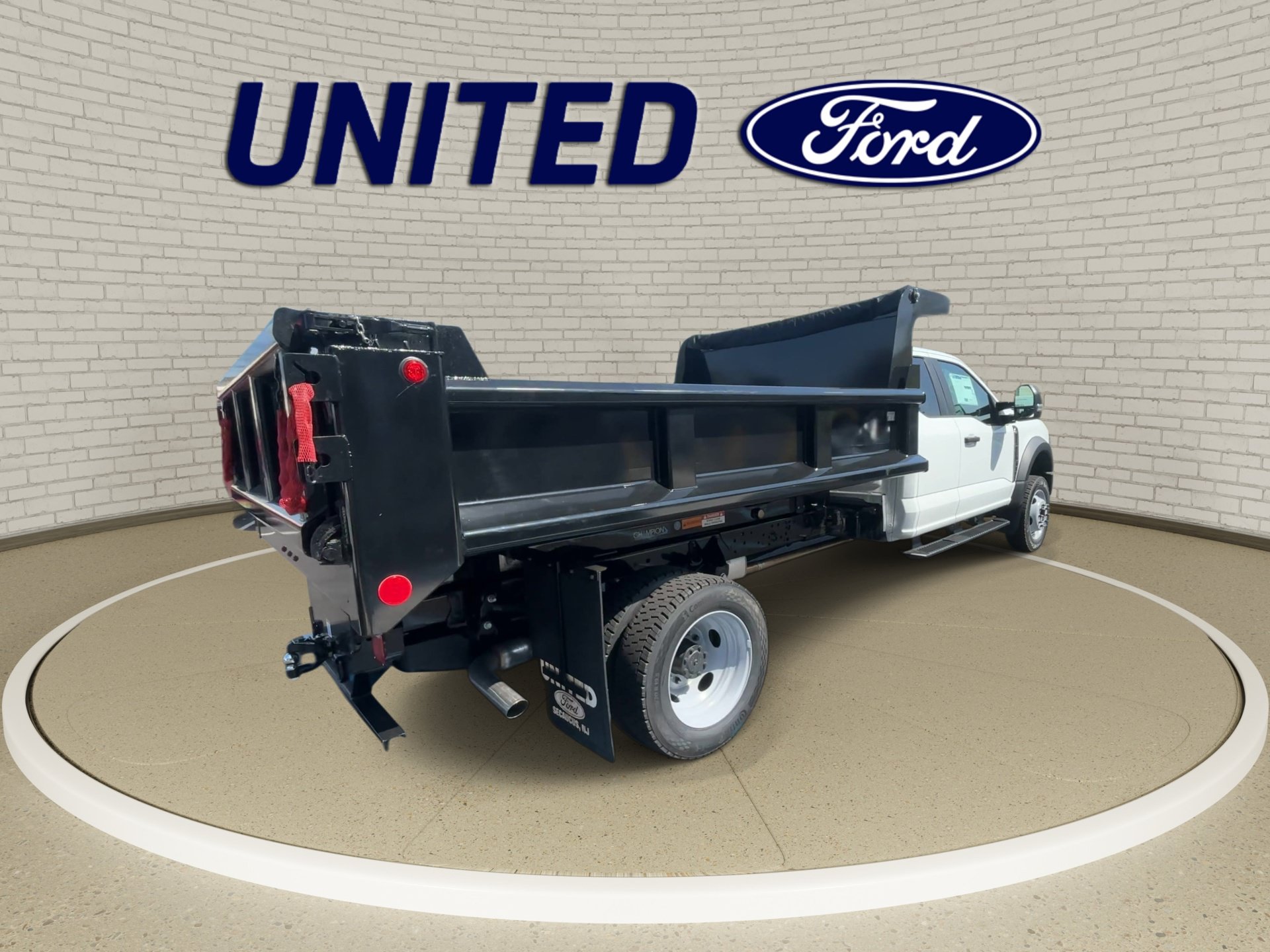 New 2026 Ford F550 4x4 Supercab Super Duty image 9