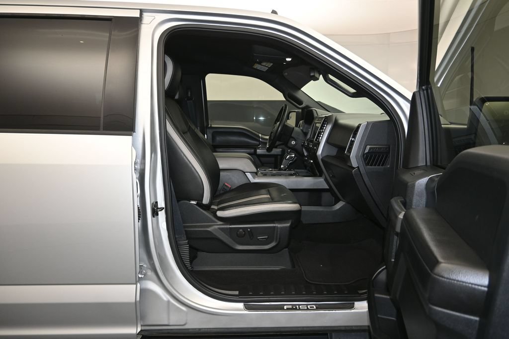 Used 2019 Ford F150 XLT w/ Equipment Group 302A Luxury AWD/4WD image 27