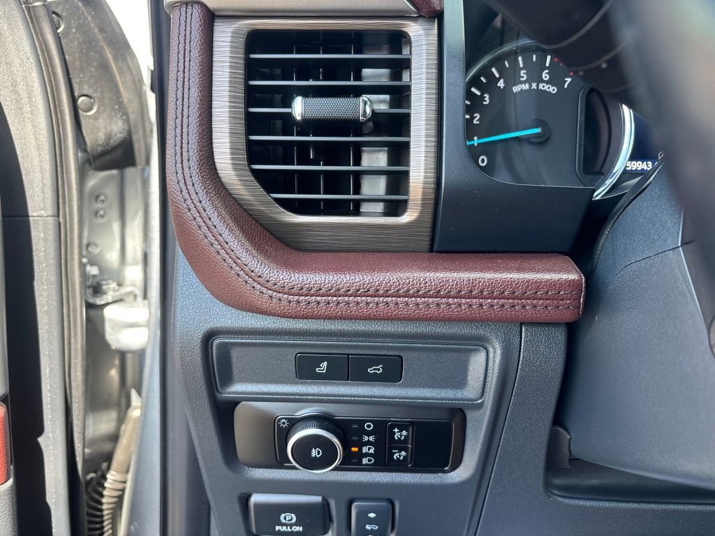 Used 2024 Ford Expedition Limited AWD/4WD image 21