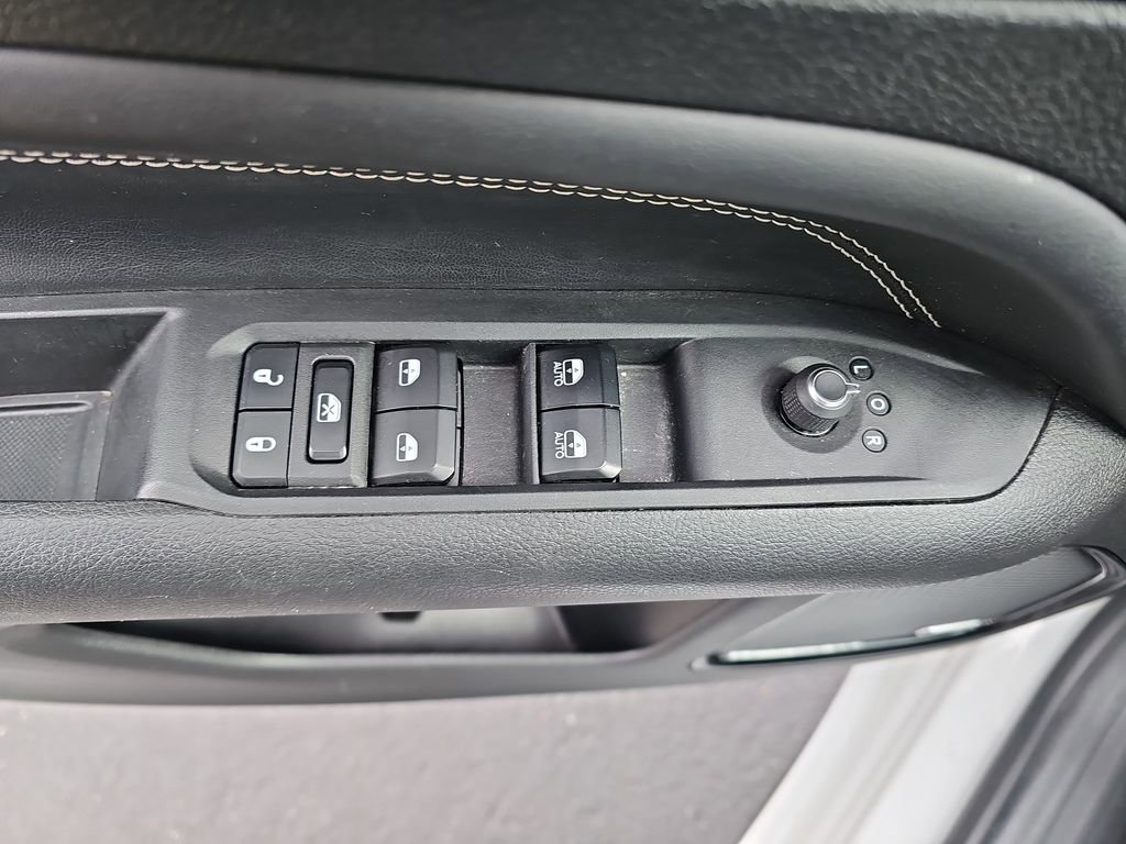 Used 2023 Jeep Compass High Altitude image 16