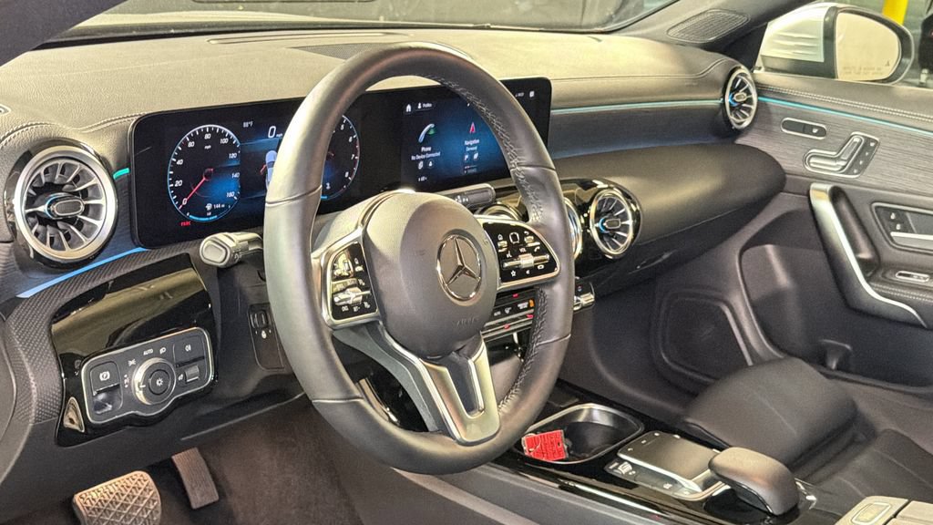 Used 2023 Mercedes-Benz CLA 250 4MATIC image 21