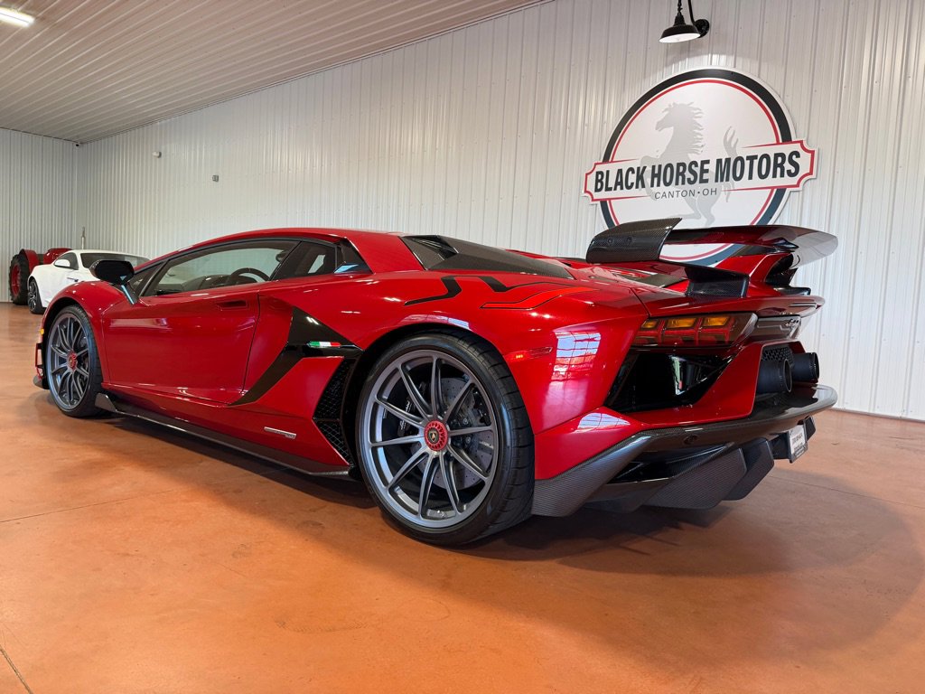 Used 2019 Lamborghini Aventador SVJ image 14