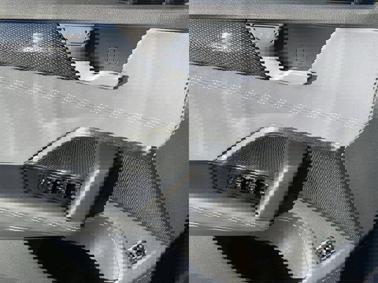 New 2026 Volkswagen Tiguan SE R-Line image 17