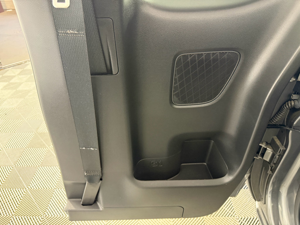 Used 2025 Nissan Frontier S image 15