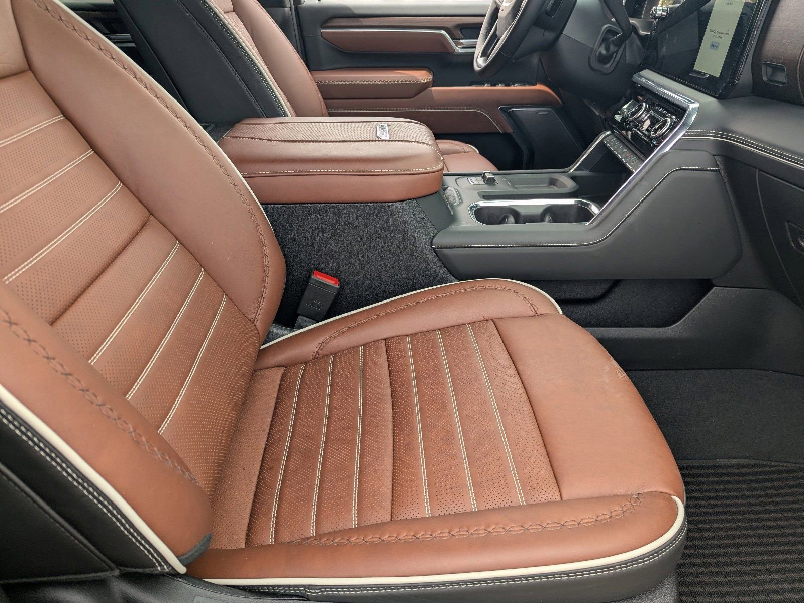 Used 2026 GMC Sierra 3500 Denali Ultimate image 12