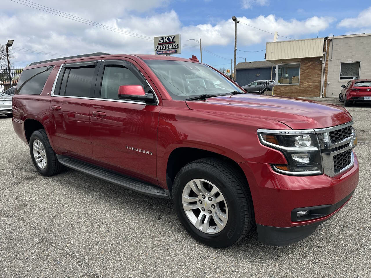 Used 2015 Chevrolet Suburban LT w/ Luxury Package AWD/4WD image 1