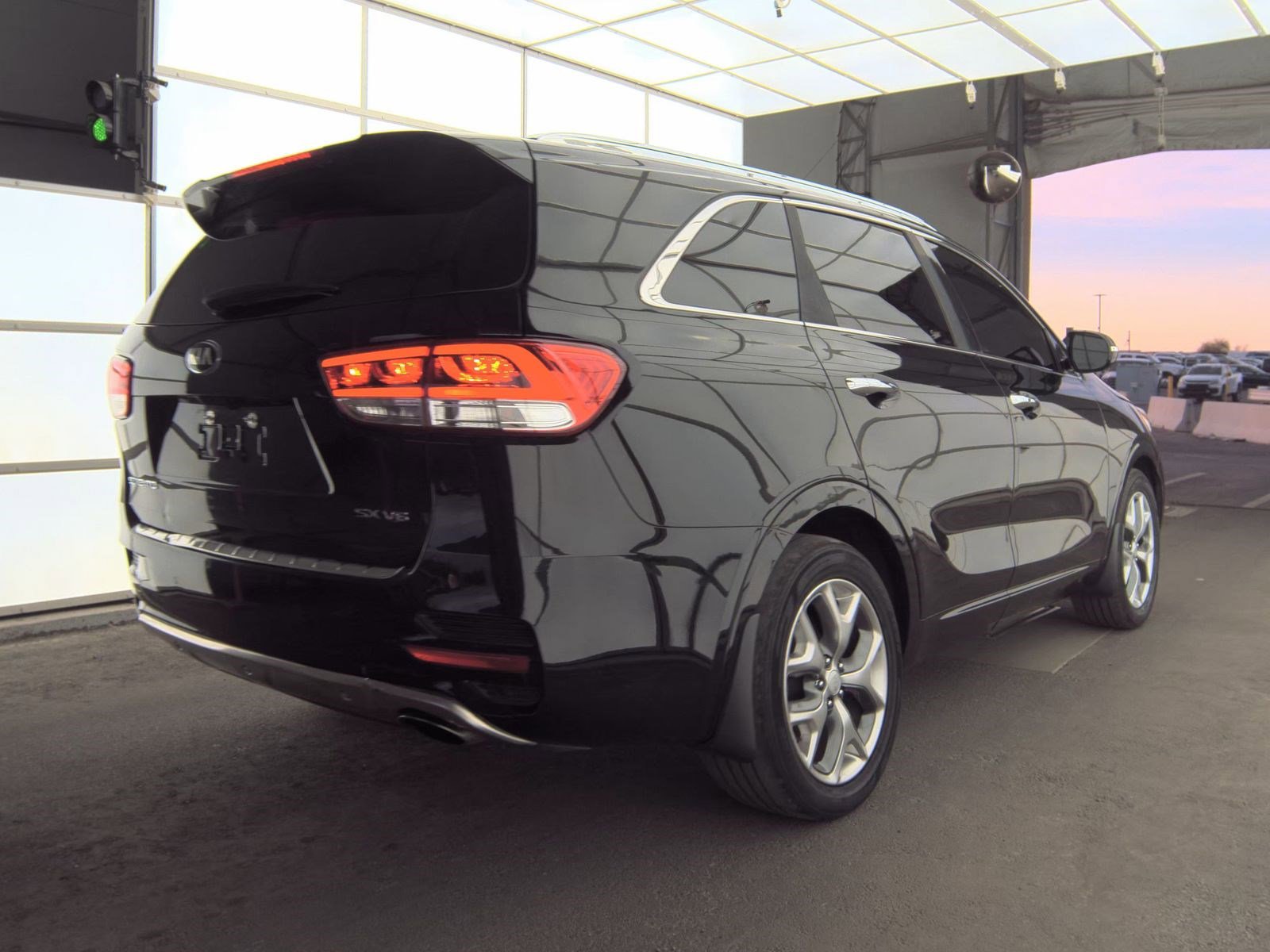 Used 2017 Kia Sorento SX FWD image 7