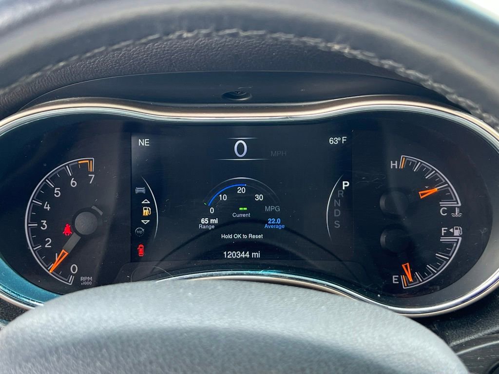 Used 2014 Jeep Grand Cherokee Altitude image 32