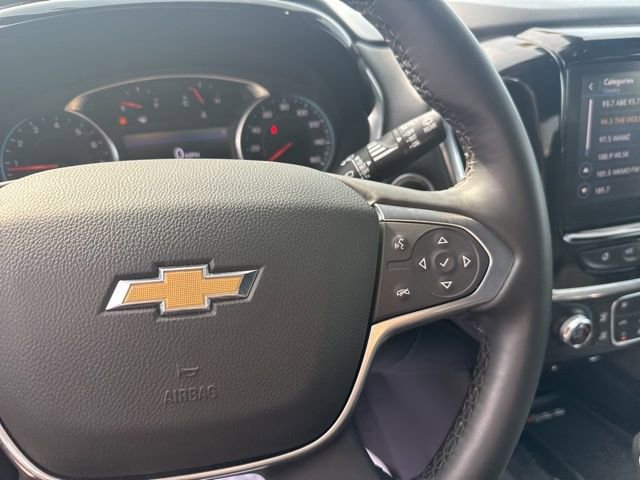 Used 2023 Chevrolet Traverse LT image 18