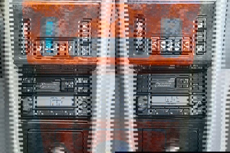 Used 1995 Mercedes-Benz E 320 Convertible image 63