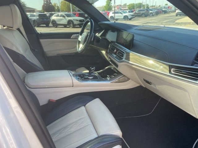 Used 2019 BMW X7 xDrive50i w/ Dynamic Handling Package AWD/4WD image 9