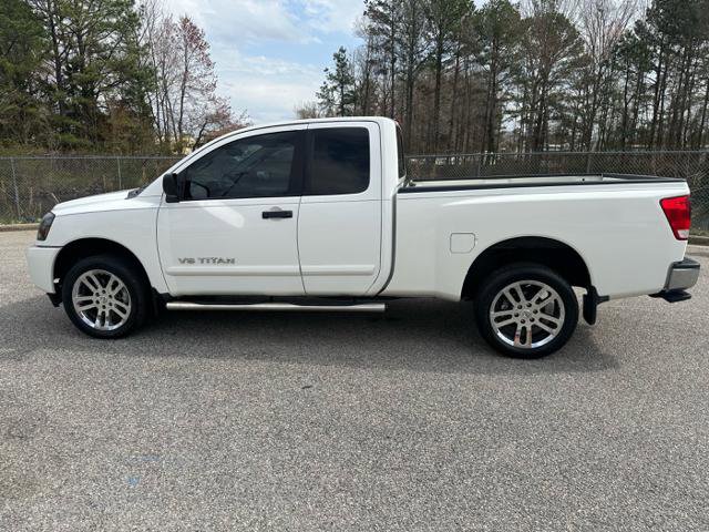 Used 2012 Nissan Titan SV w/ SV Value Truck Pkg image 8