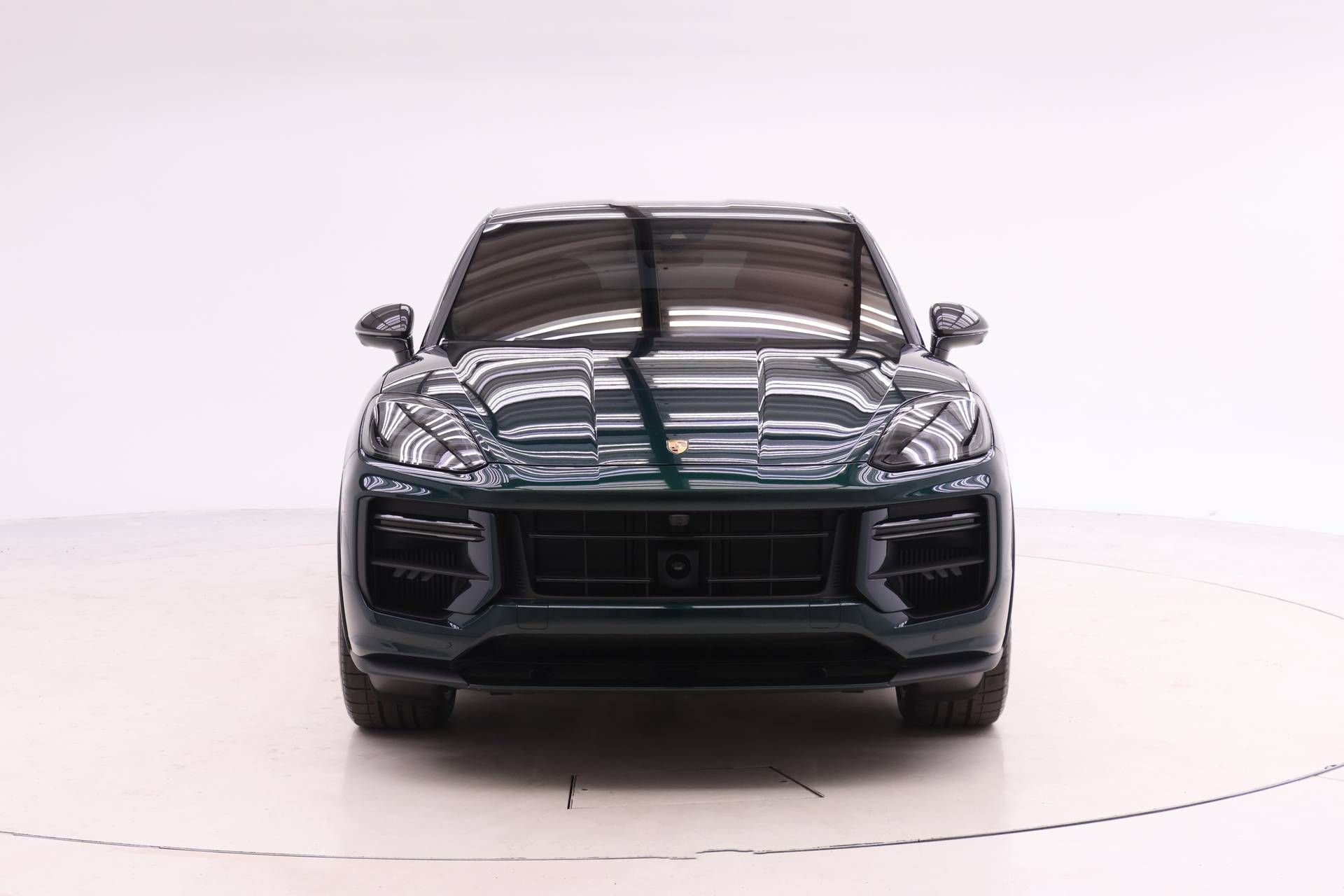 Certified 2025 Porsche Cayenne Turbo GT image 8