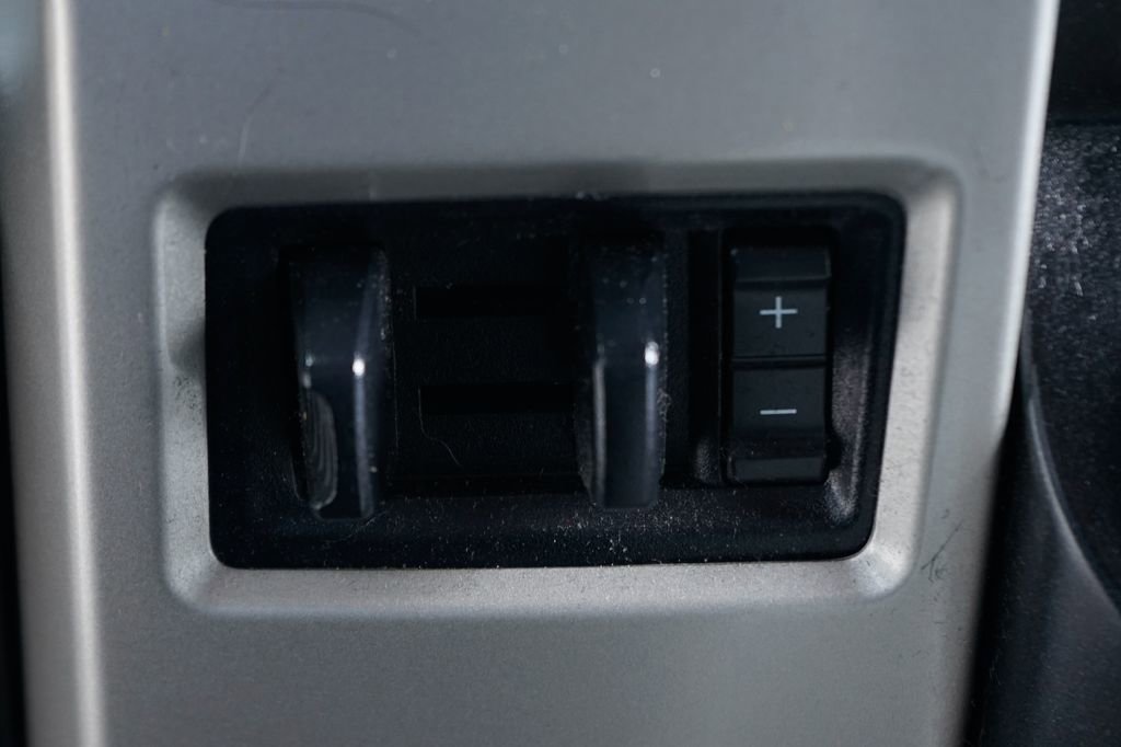 Used 2018 Ford F250 Lariat image 31