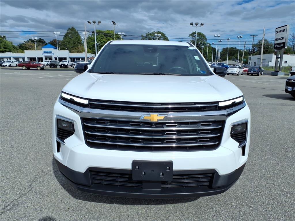 Used 2026 Chevrolet Traverse LT w/ Driver Confidence Package FWD image 9