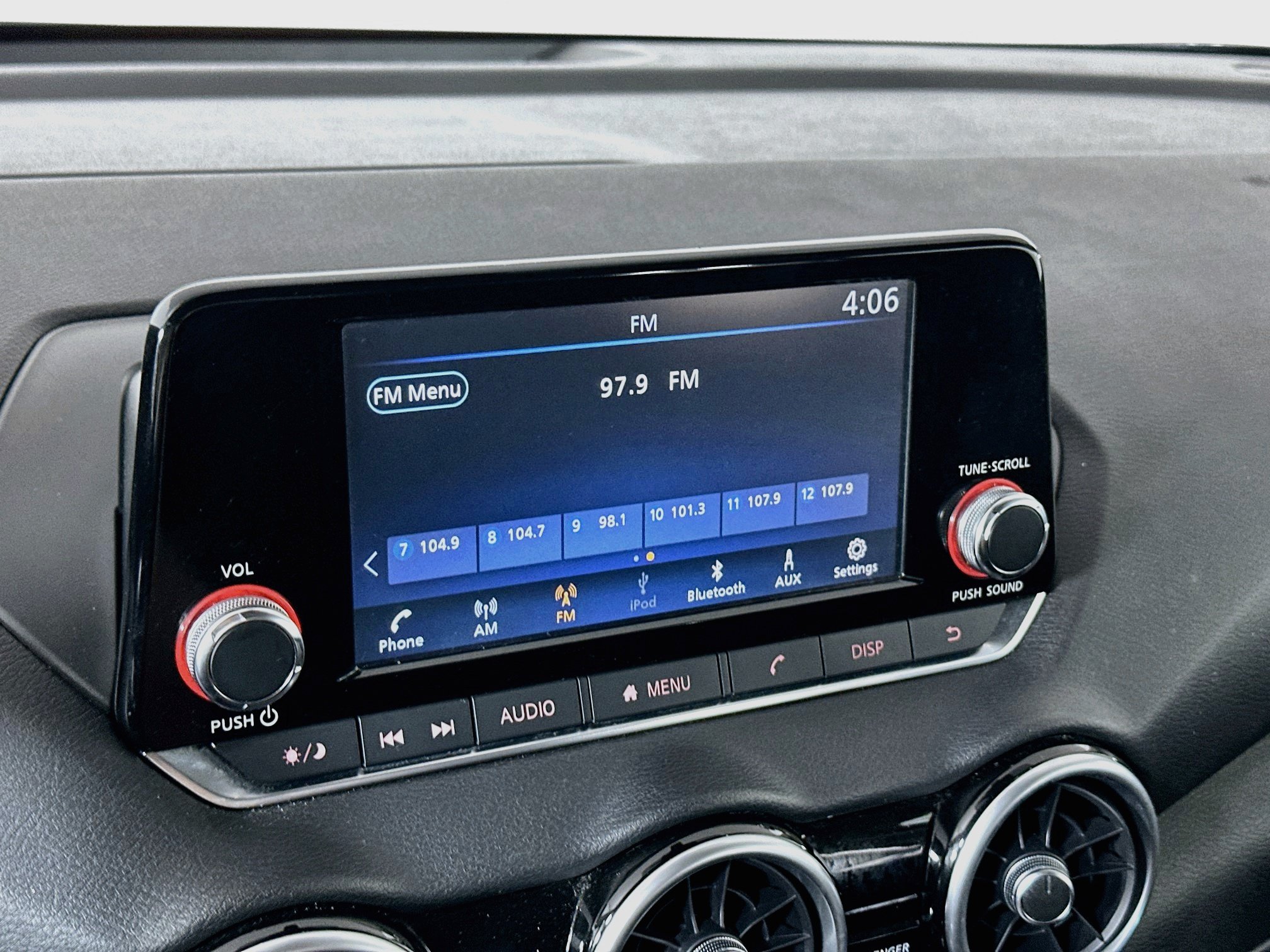 Used 2025 Nissan Sentra S FWD image 19