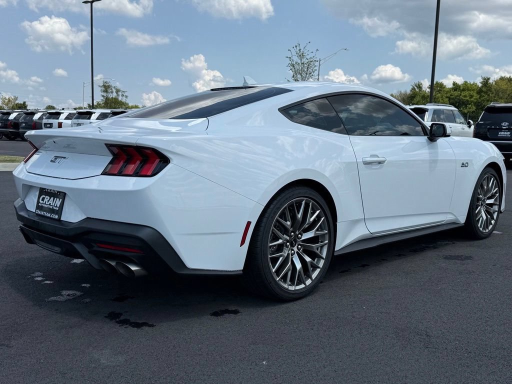 Used 2025 Ford Mustang GT Premium RWD image 5