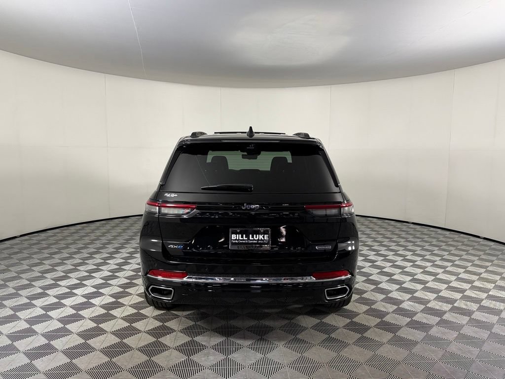 Used 2024 Jeep Grand Cherokee Overland w/ Luxury Tech Group IV AWD/4WD image 10