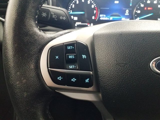 Used 2023 Ford Explorer XLT w/ Equipment Group 202A AWD/4WD image 4