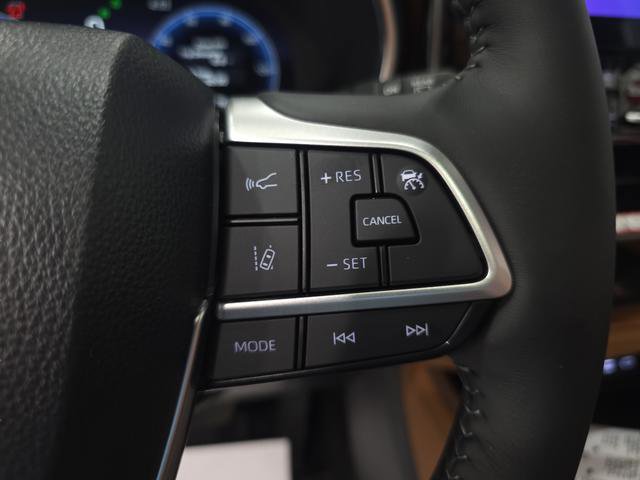 New 2026 Toyota Highlander Platinum AWD/4WD image 16