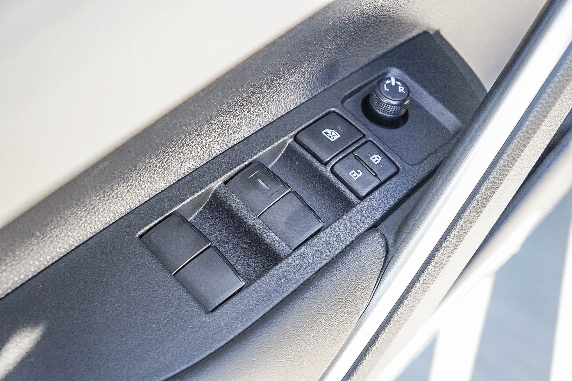 New 2026 Toyota Corolla Cross L image 26