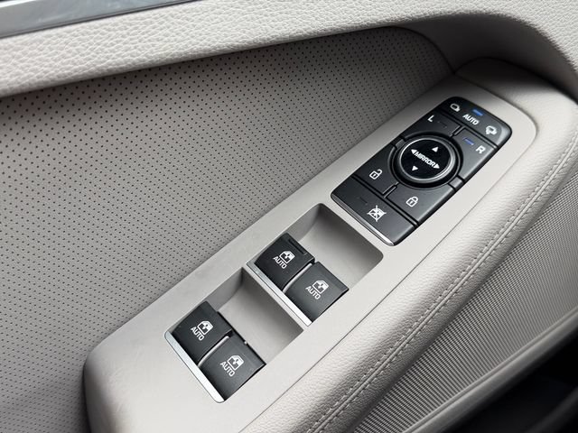 Used 2019 Genesis G80 3.8 RWD image 28