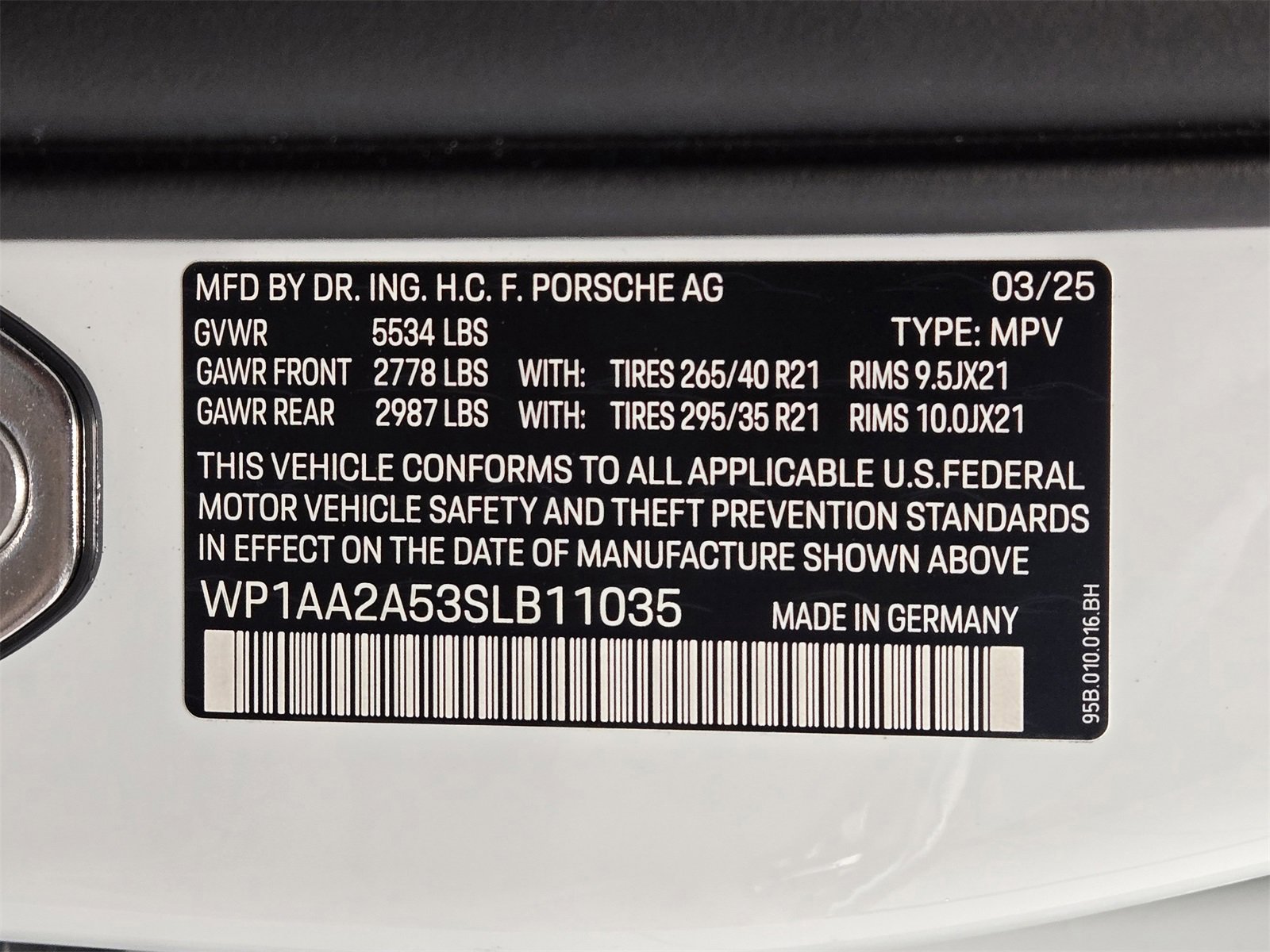 New 2025 Porsche Macan image 28