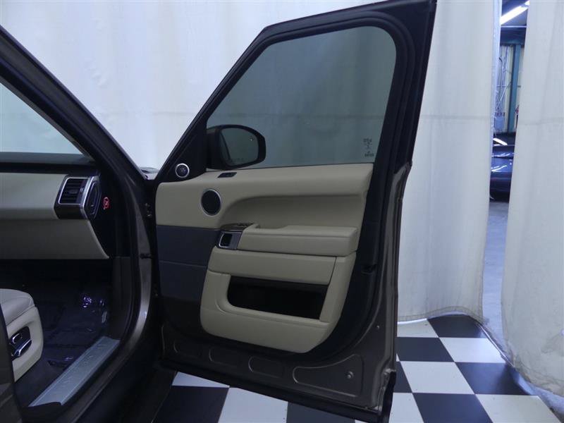 Used 2015 Land Rover Range Rover Sport HSE AWD/4WD image 22