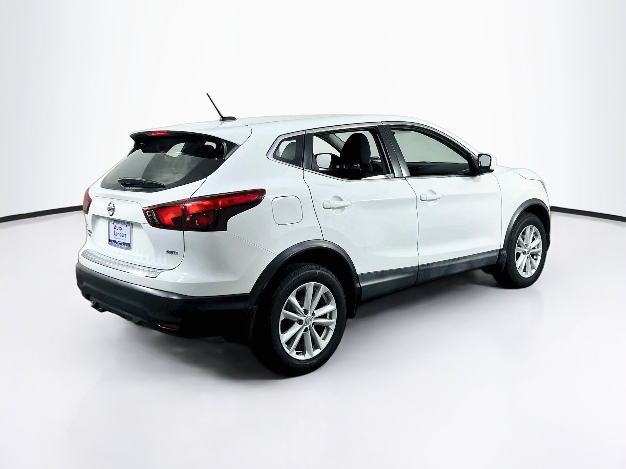Used 2018 Nissan Rogue Sport S w/ S Appearance Package AWD/4WD image 5