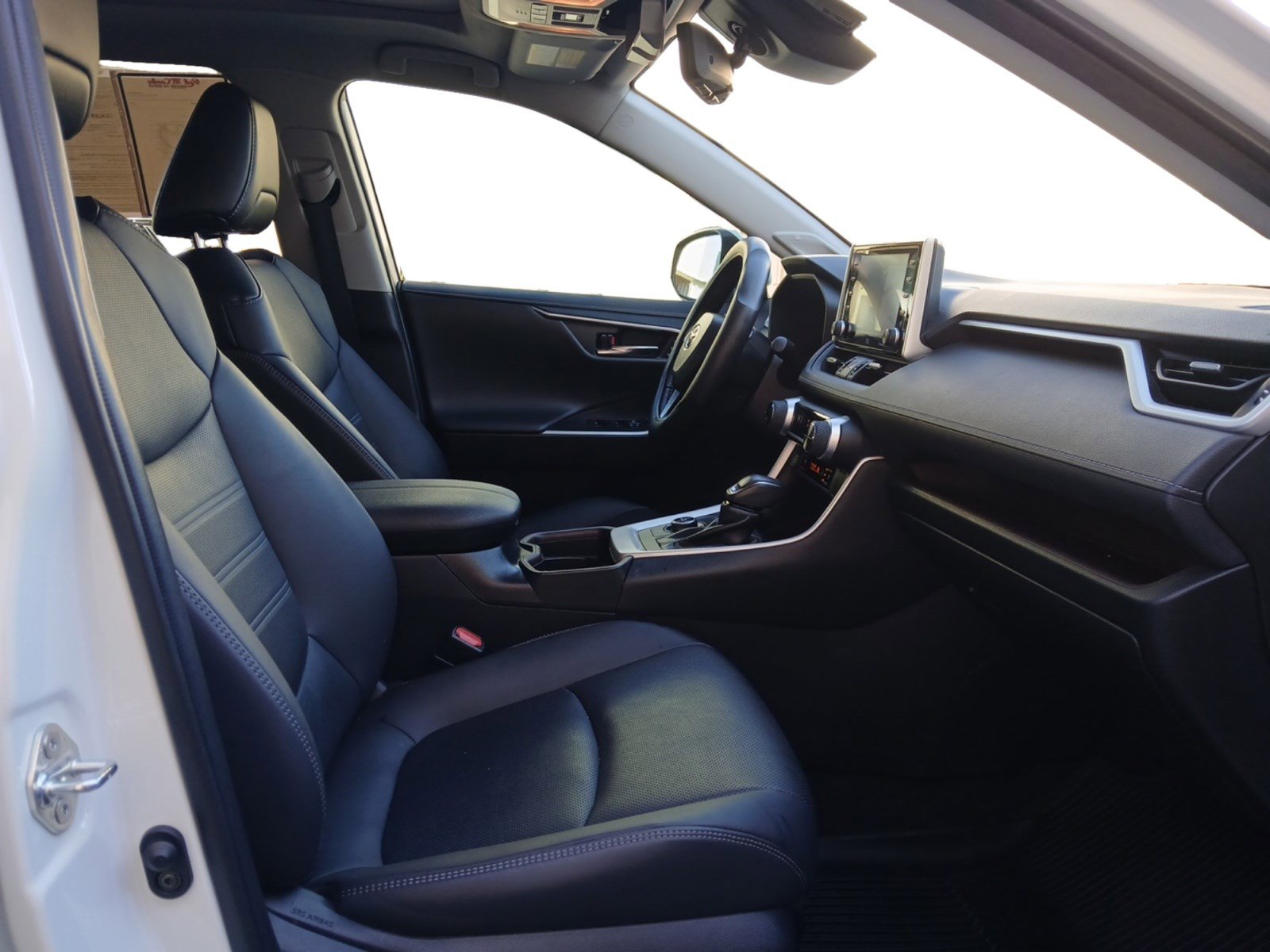 Used 2021 Toyota RAV4 Limited image 15