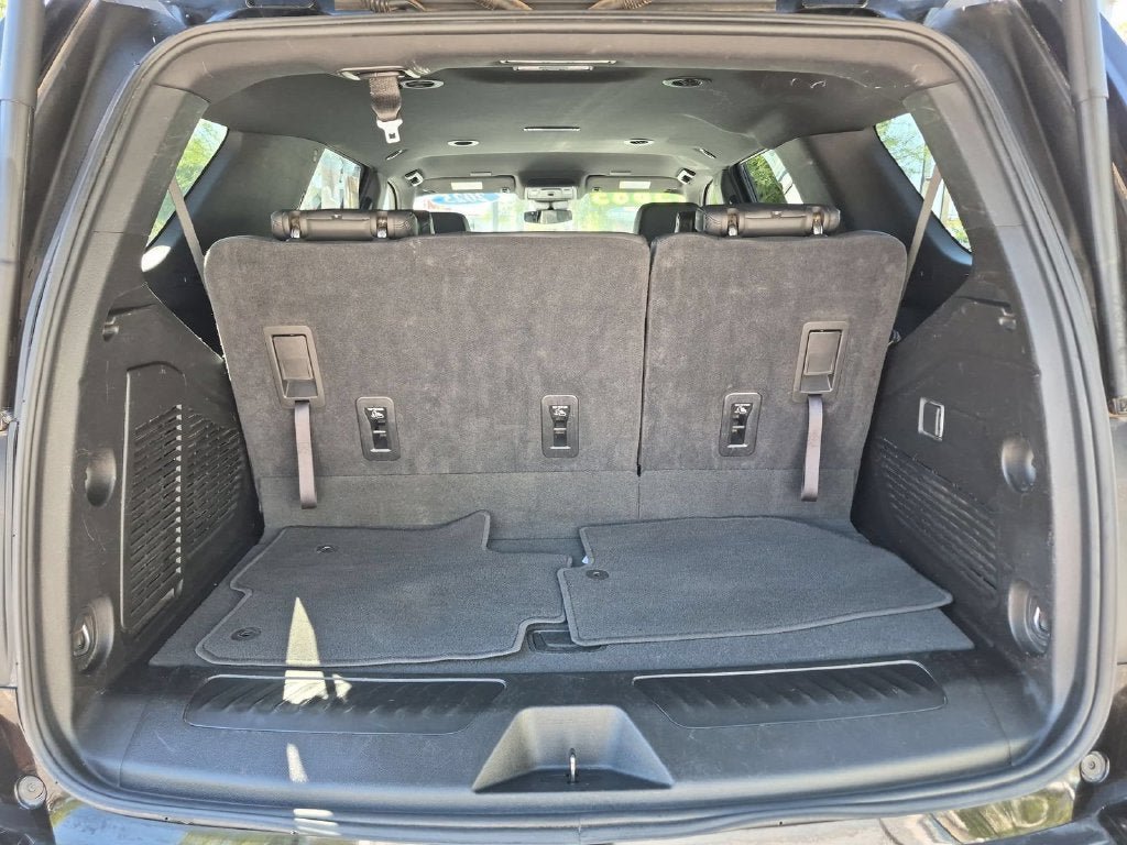 Used 2025 Chevrolet Tahoe LT AWD/4WD image 29