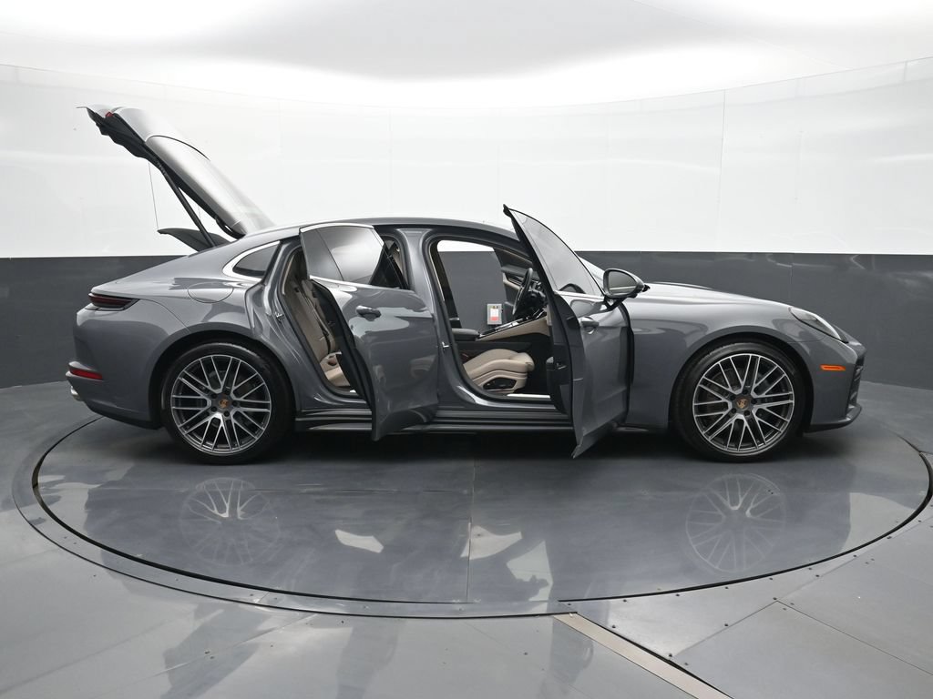 Certified 2025 Porsche Panamera 4 AWD/4WD image 34