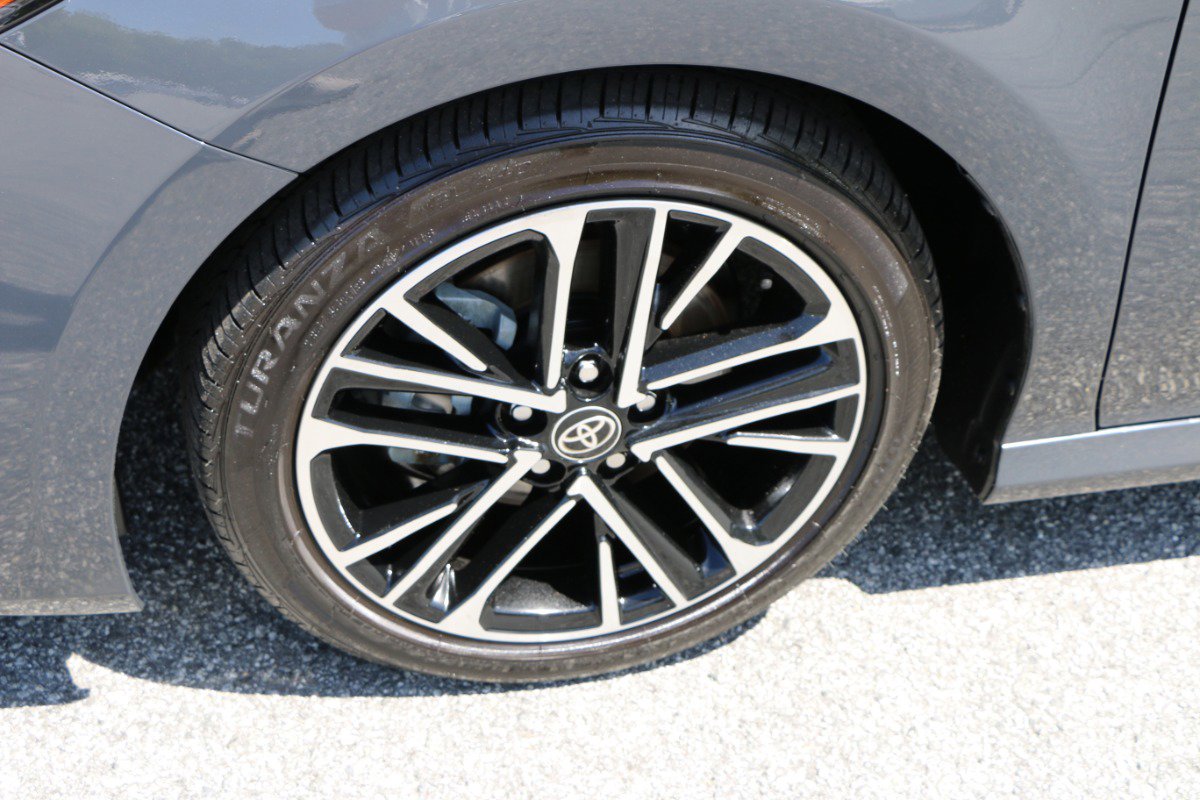 Used 2025 Toyota Camry XLE FWD image 14