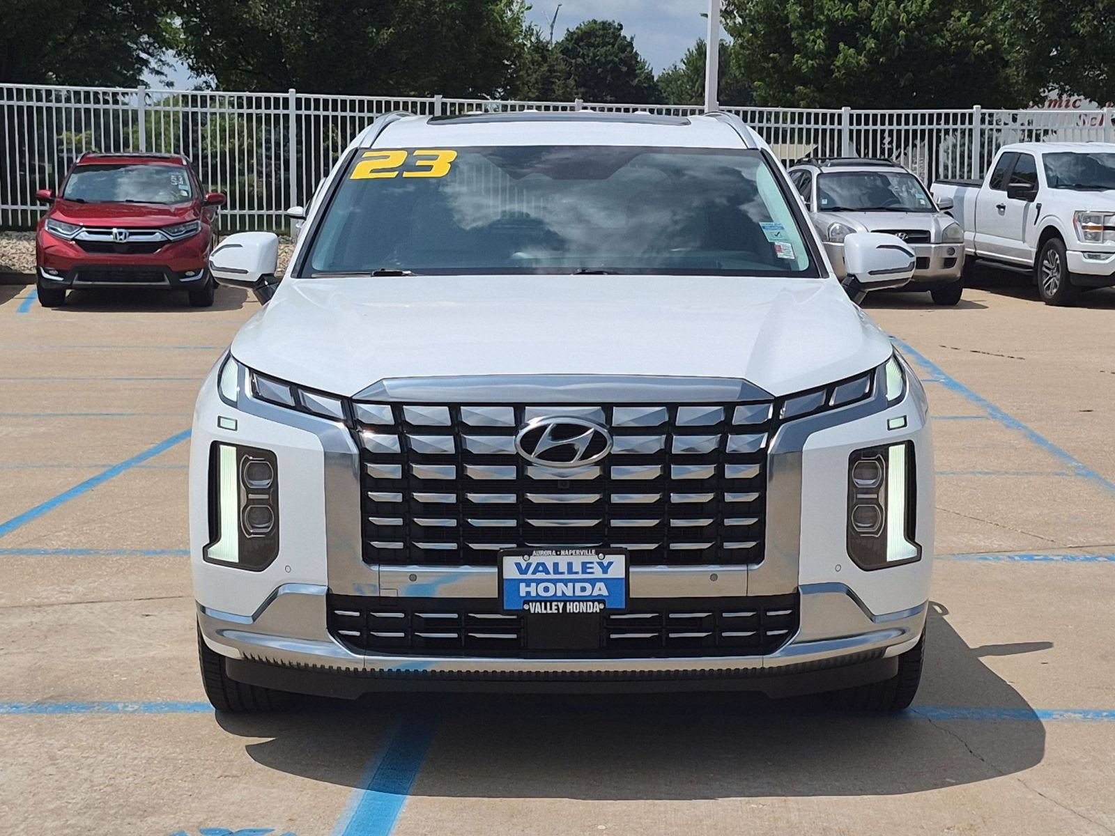 Used 2023 Hyundai Palisade Calligraphy w/ Cargo Package AWD/4WD image 3