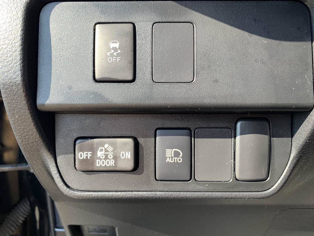 Used 2022 Toyota Tacoma SR AWD/4WD image 14