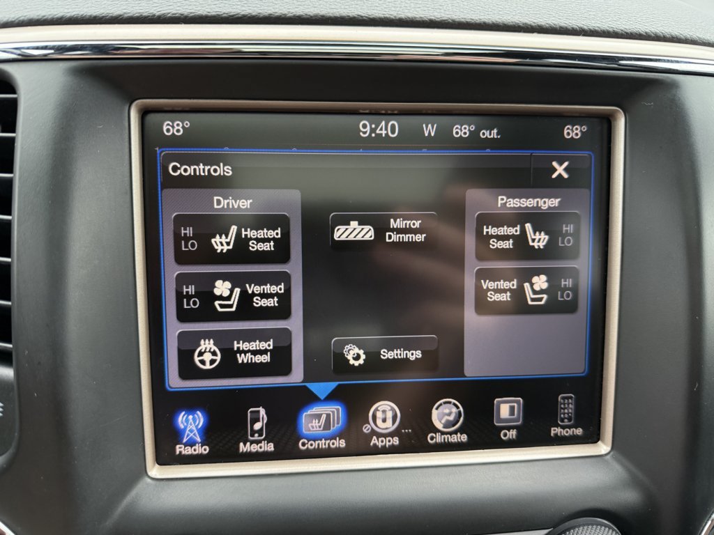 Used 2015 Jeep Grand Cherokee Limited w/ Luxury Group II AWD/4WD image 26