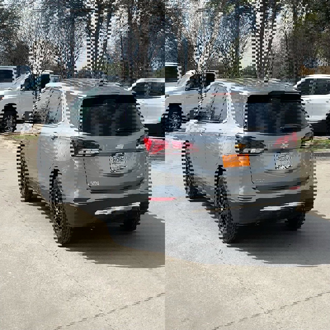 Used 2024 Chevrolet Equinox LT image 4