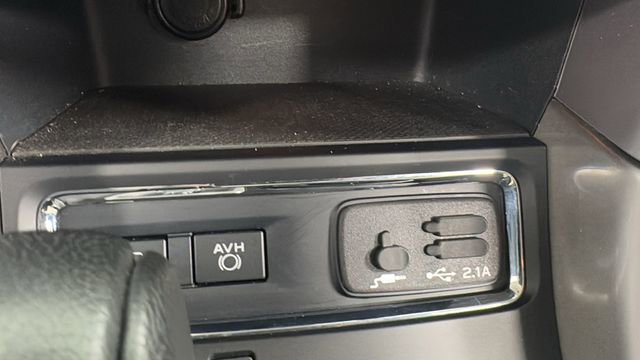 Used 2021 Subaru Ascent Premium w/ Convenience Package image 30