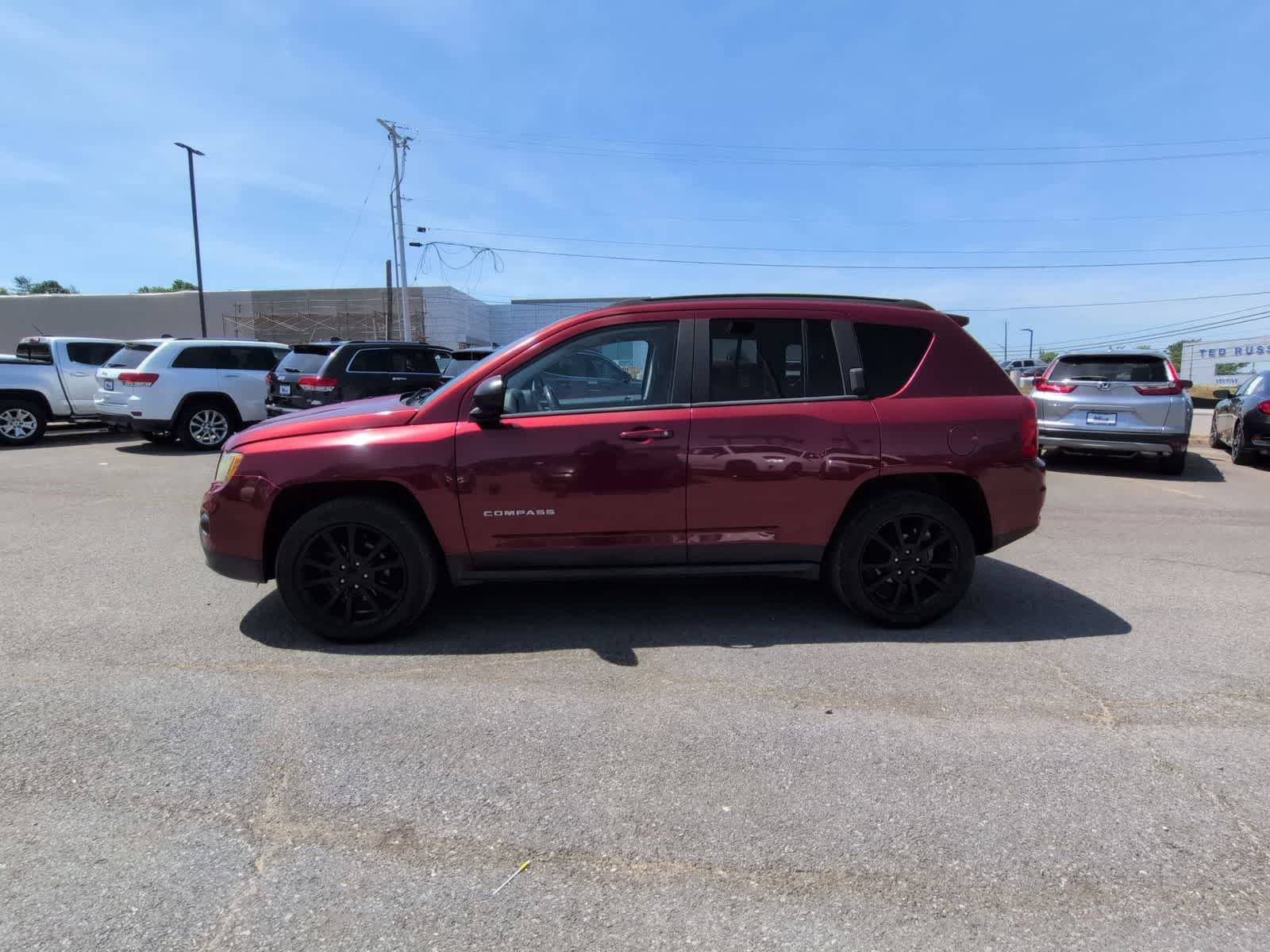 Used 2013 Jeep Compass Latitude AWD/4WD image 5