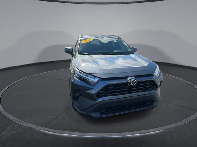 Used 2025 Toyota RAV4 XLE w/ Convenience Package image 5