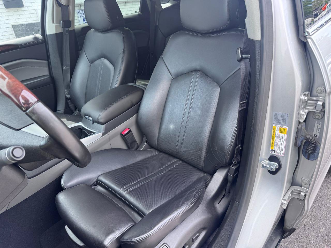Used 2011 Cadillac SRX Luxury AWD/4WD image 13