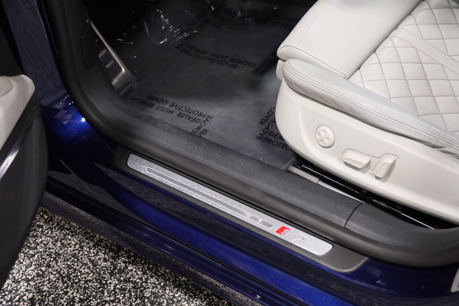 Used 2013 Audi S7 Prestige image 38