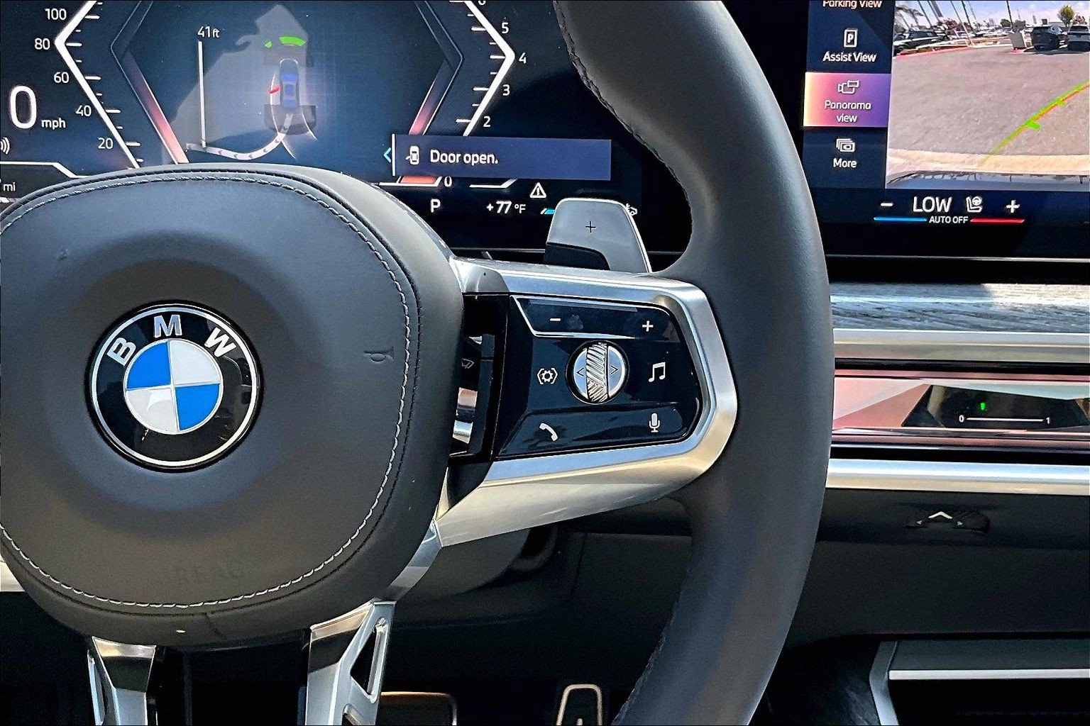 Used 2025 BMW 760i xDrive w/ Luxury Rear Seating Package AWD/4WD image 18