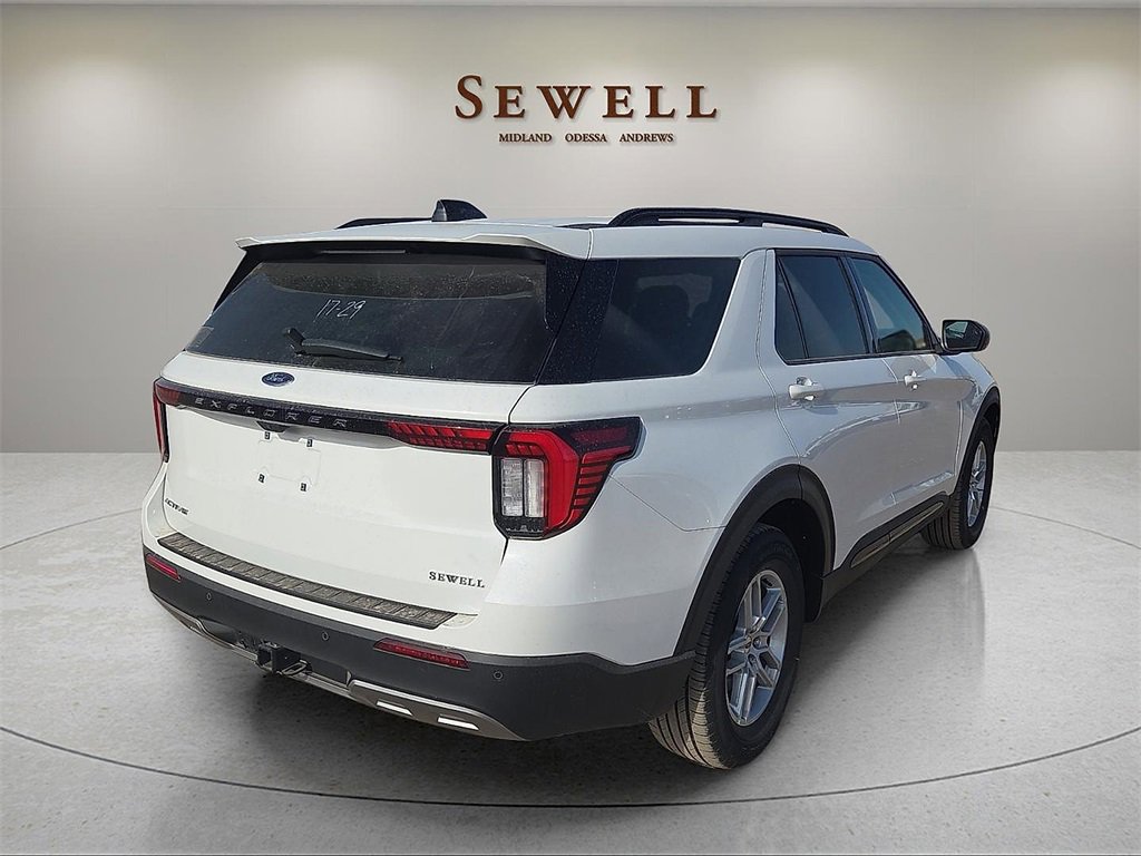 New 2026 Ford Explorer Active image 4