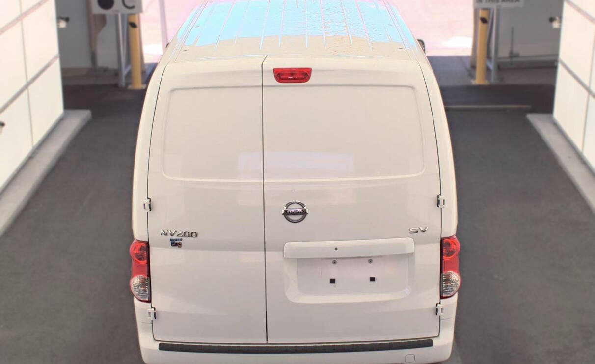 Used 2019 Nissan NV200 SV w/ Navigation Package FWD image 3