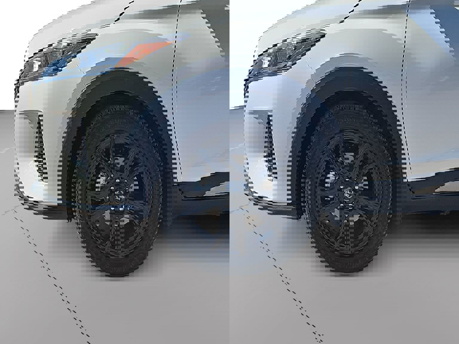 Used 2023 Nissan Kicks SR w/ Interior Electronics Package image 9