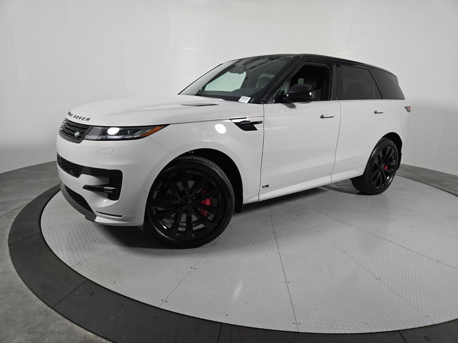 New 2026 Land Rover Range Rover Sport Dynamic SE