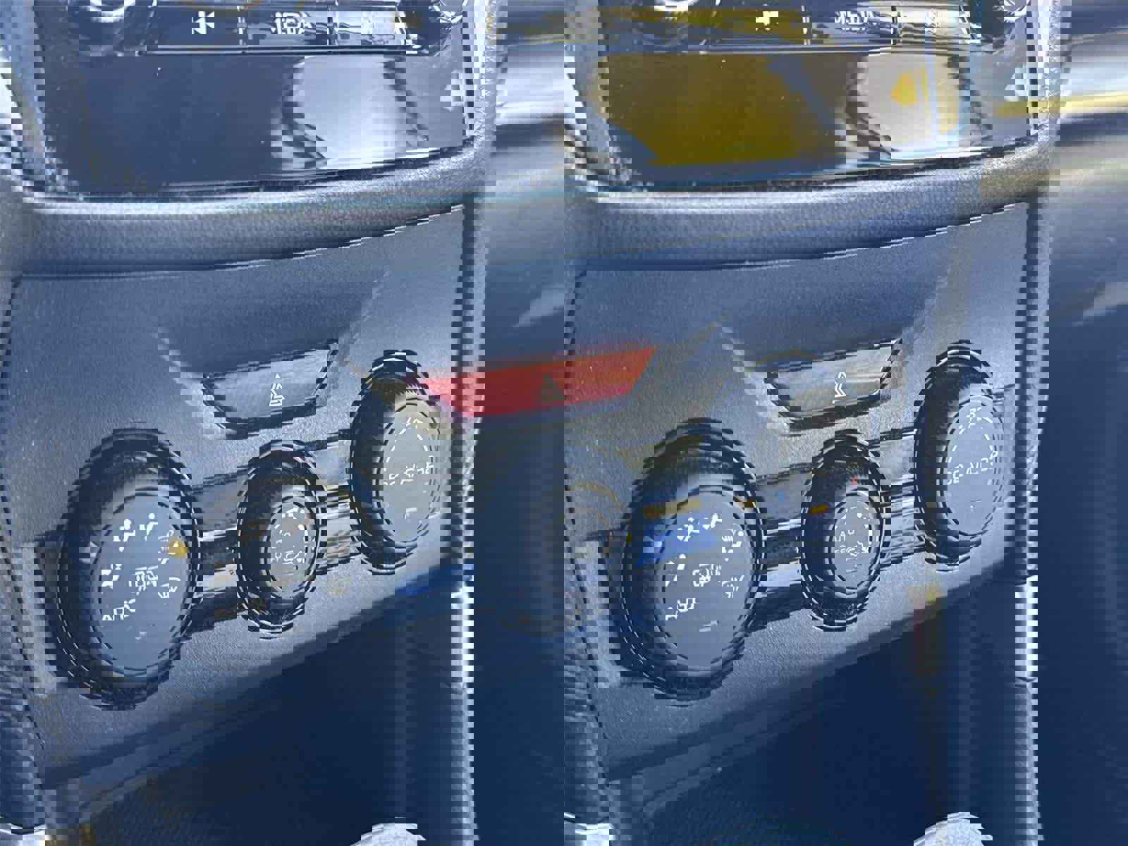 Used 2020 Subaru Forester Premium w/ Popular Package #1 AWD/4WD image 17