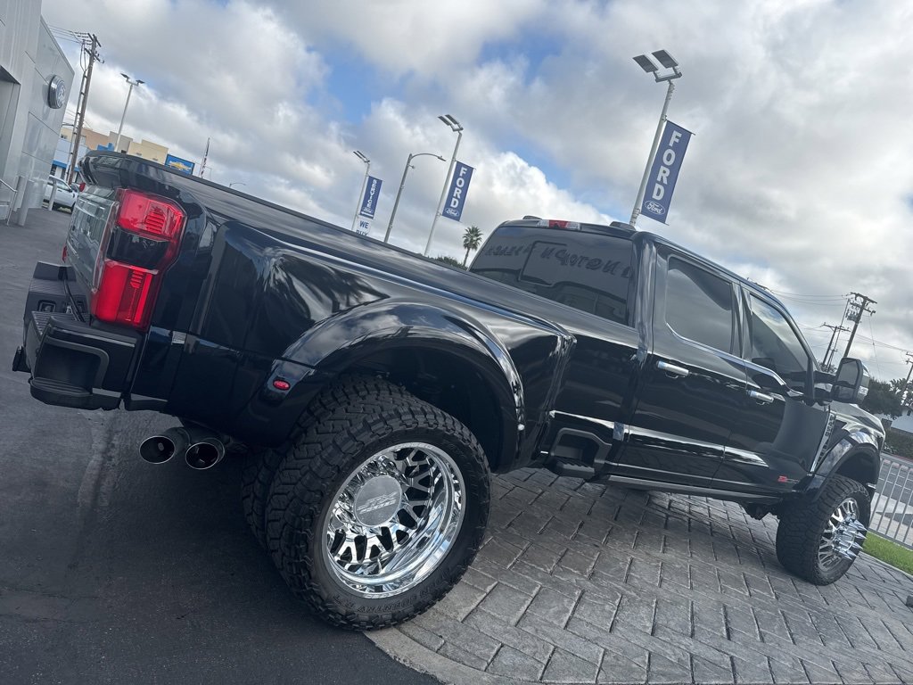 Used 2026 Ford F450 Platinum image 2