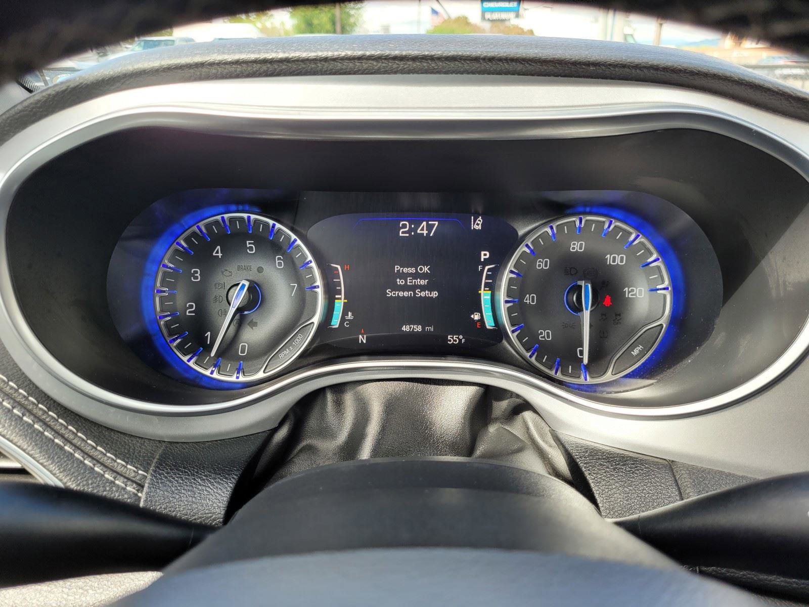 Used 2025 Chrysler Pacifica Limited image 31